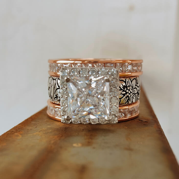 3pc rose gold wedding ring set with princess cut diamond and flower engravings