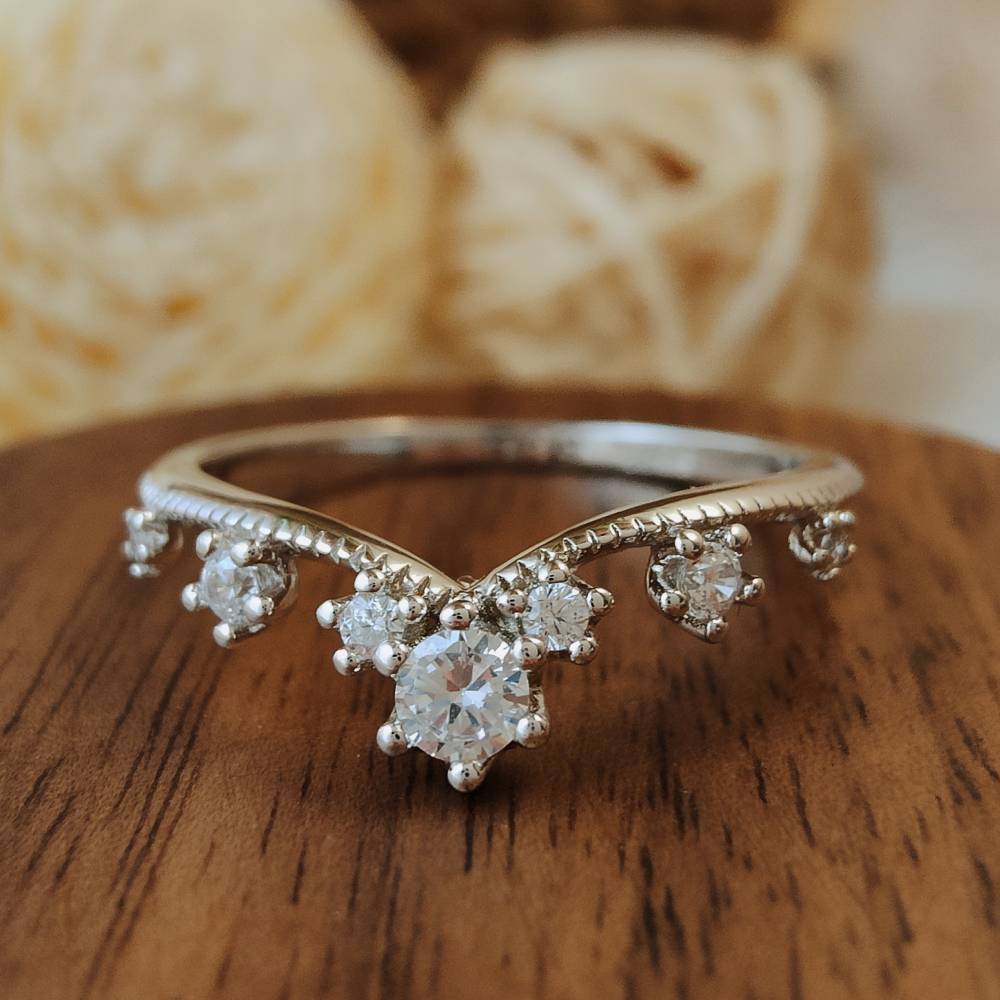 Sterling silver vintage band ring with zircon stones