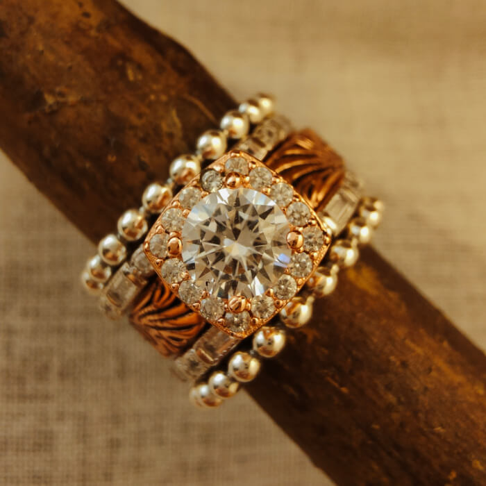 Vintage rose gold round cut diamond wedding ring set