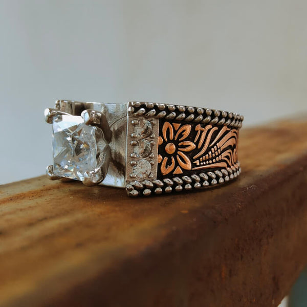 Retro Two- Color Flower Wide Band Square Diamond Ring