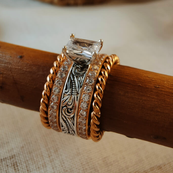 Rose gold silver ring set with zircon stone and detailed engravings