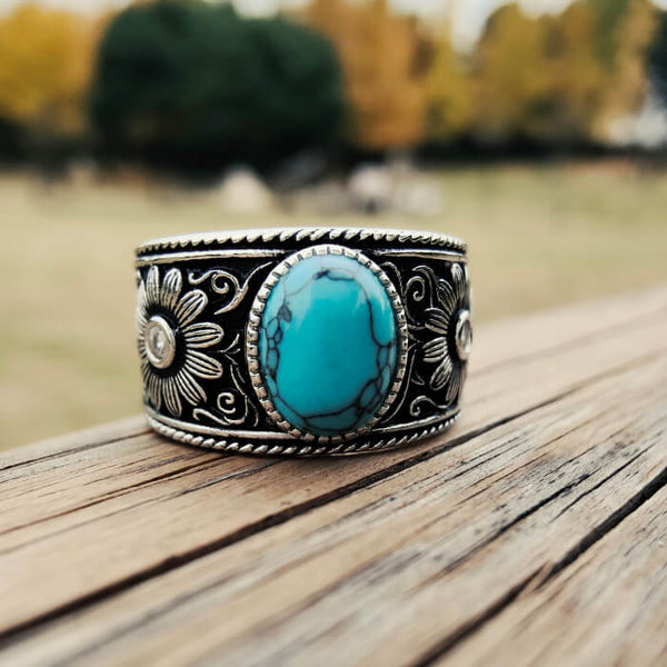 Western Turquoise Floral Ring – Vintage Silver Engraved Wide Band