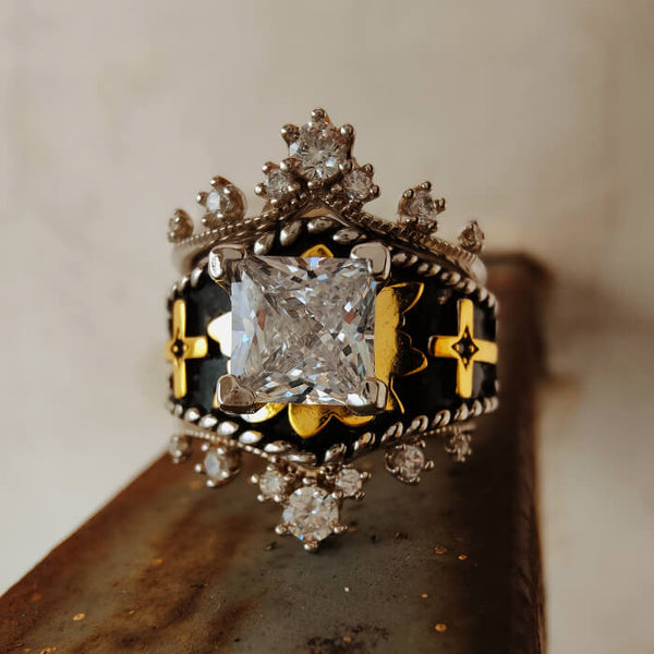 Western Crown Ring Set – Vintage Gold & Silver Princess Engagement Rings