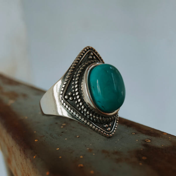 V Shape Twist Vintage Green Turquoise Ring