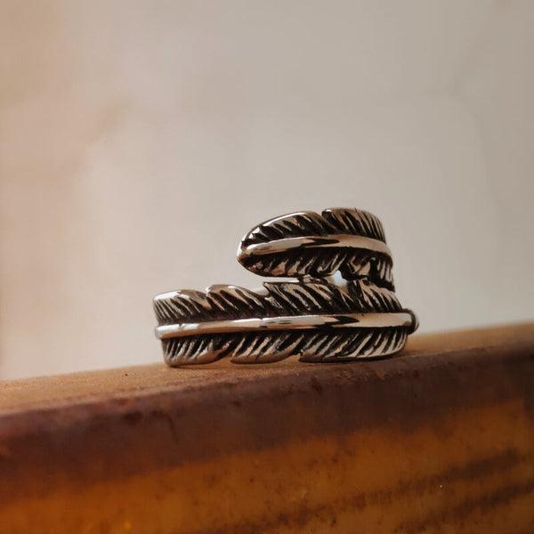 Women Vintage Feather Steel Ring